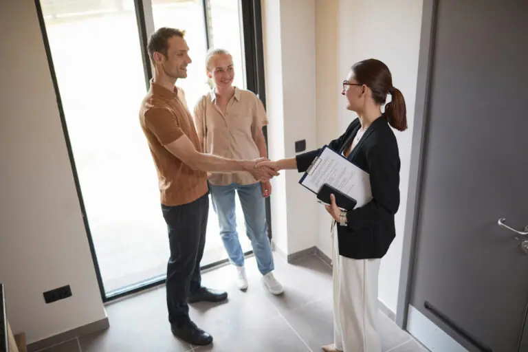 Rent Insurance vs. Guarantor vs. Deposit