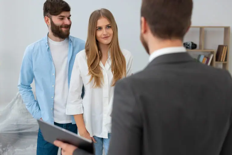 Arrendar a estudantes: contrato, caução, fiador e obrigações do senhorio (2026)